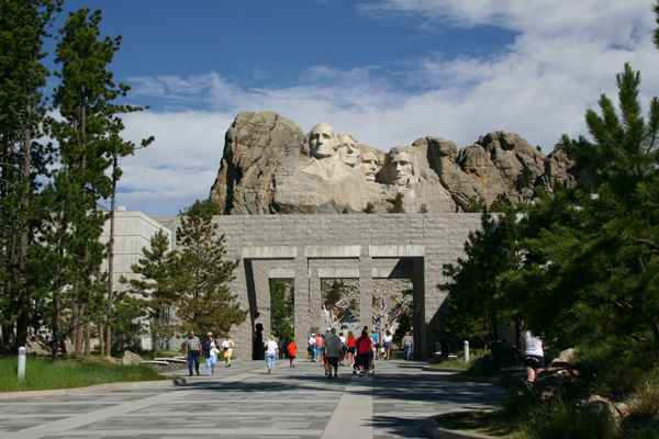 マウントラシュモア国立モニュメント Mount Rushmore National Memorial