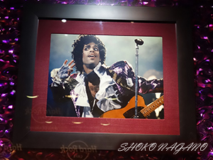 Hard Rock Cafe のプリンスの展示