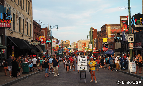 メンフィス Home of the Blues and the Birthplace of Rock 'n' Roll