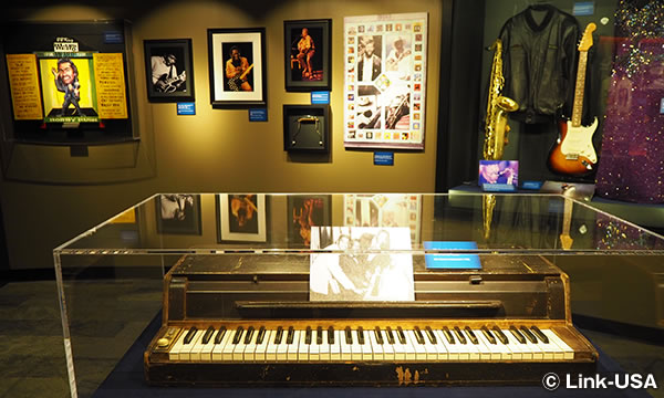 ブルースの殿堂博物館（Blues Hall of Fame Museum）へ