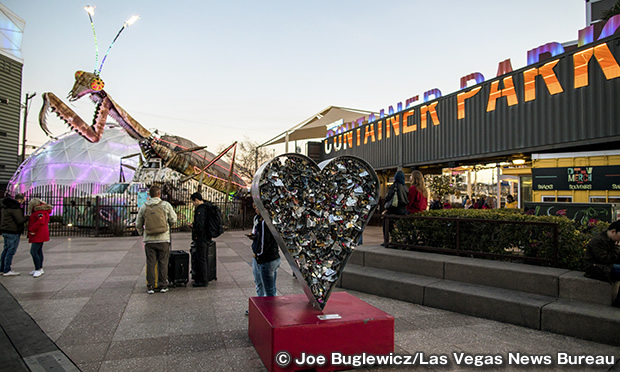 ダウンタウン コンテナ パーク　Downtown Container Park