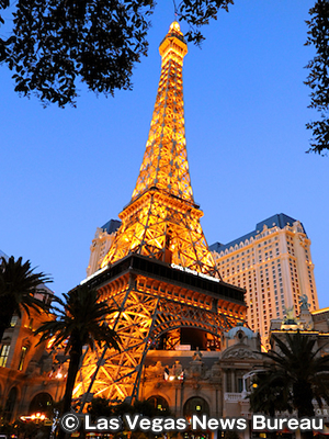 エッフェル塔展望台　Eiffel Tower Viewing Deck