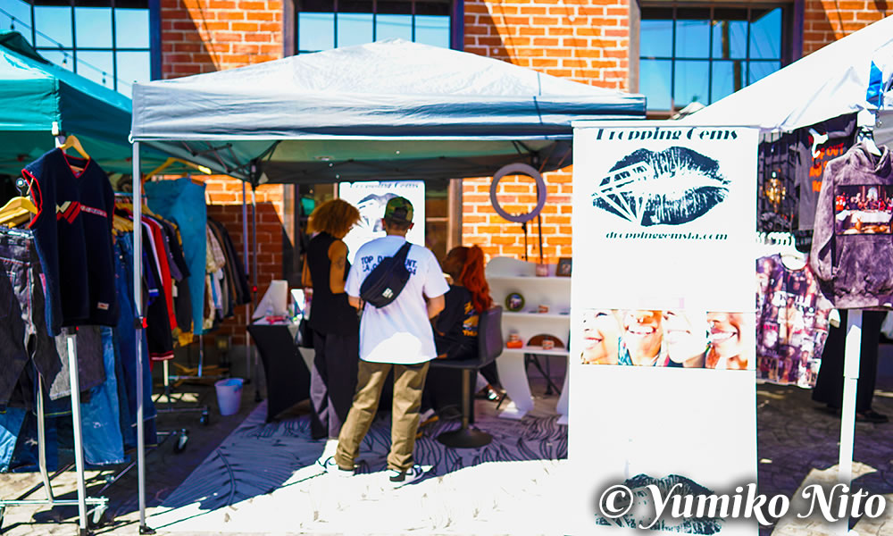 BLACK MARKET FLEA 場内の様子
