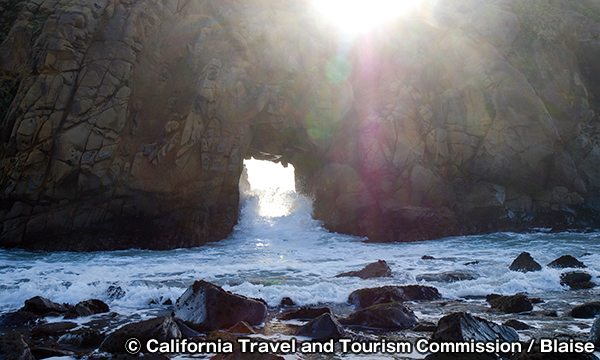 ファイファービーチ　Pfeiffer Beach