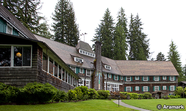 レイク クィノルト ロッジ　Lake Quinault Lodge