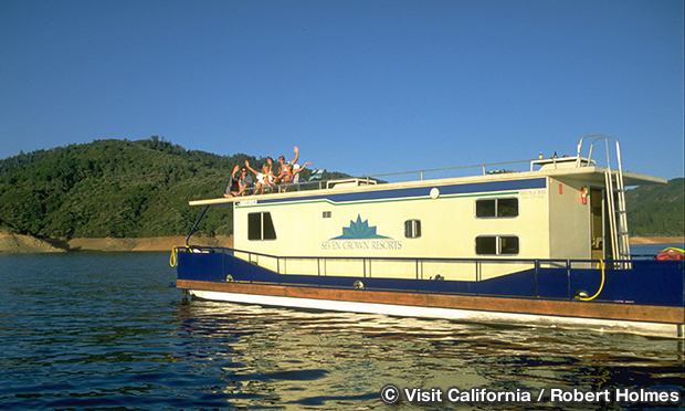 シャスタ湖　Lake Shasta