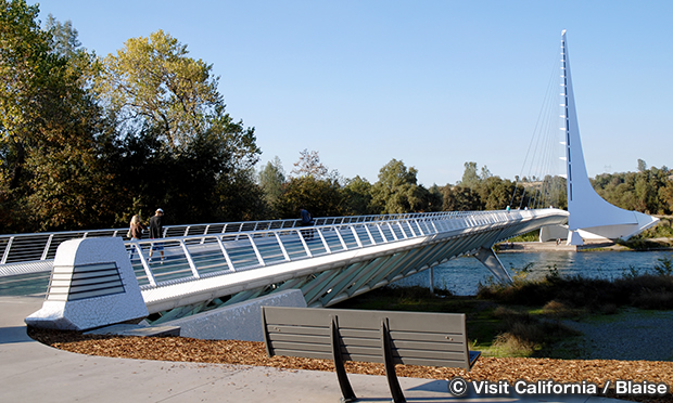 サンダイアル橋　Sundial Bridge