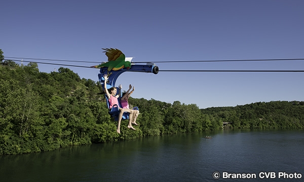 パラキート・ピート・ウォーターフロント・ジップライン　Parakeet Pete's Waterfront Zipline