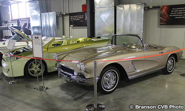 ブランソン・オート＆ファームミュージアム　Branson Auto & Farm Museum