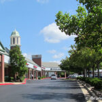 ザ・ショップス・アット・ブランソン・メドーズ　The Shoppes at Branson Meadows