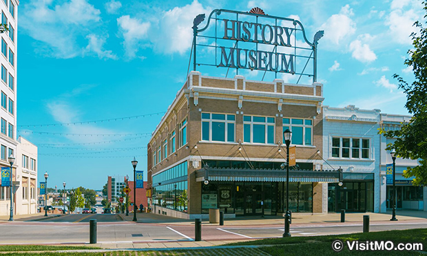 ヒストリー ミュージアム オン ザ スクエア　History Museum on the Square