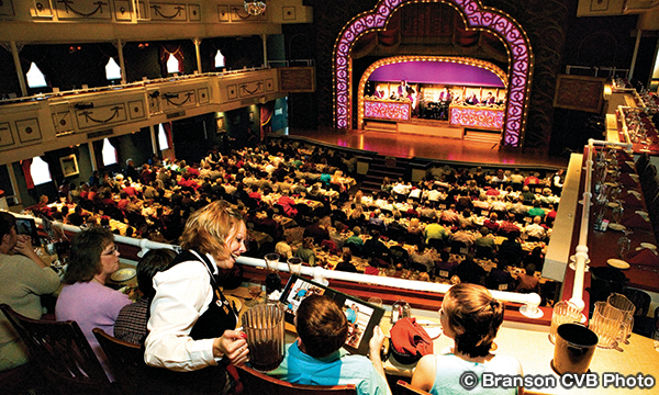ショウボート・ブランソン・ベル　Showboat Branson Belle