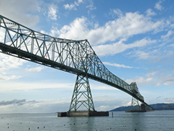 アストリア＝メグラー橋