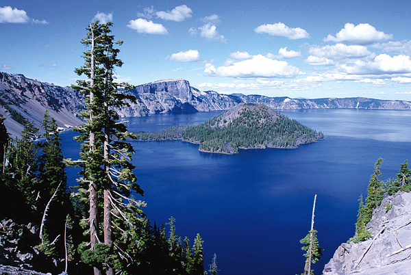 クレーターレーク国立公園　Crater Lake National Park