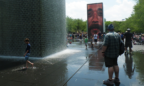 クラウンファウンテン　Crown Fountain