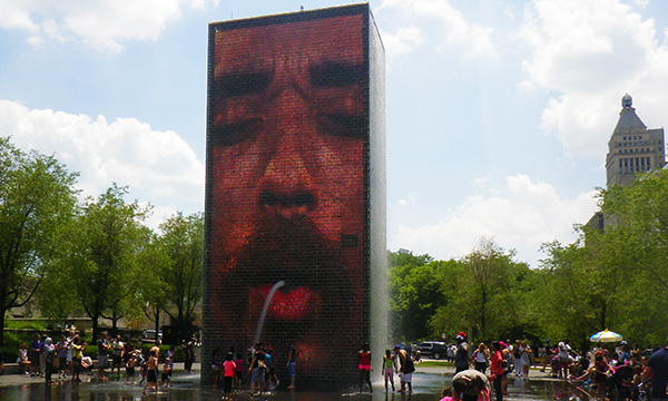 クラウンファウンテン　Crown Fountain