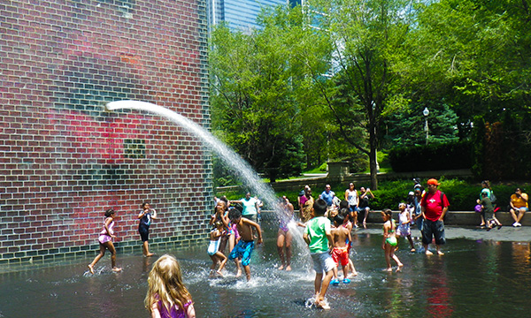 クラウンファウンテン　Crown Fountain