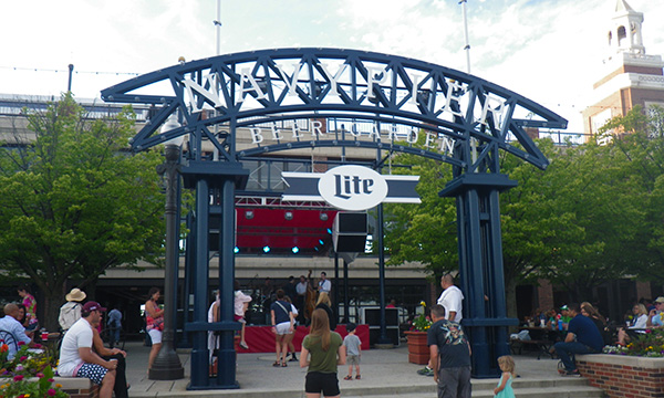 ネイビーピア ビアガーデン　Navy Pier Beer Garden