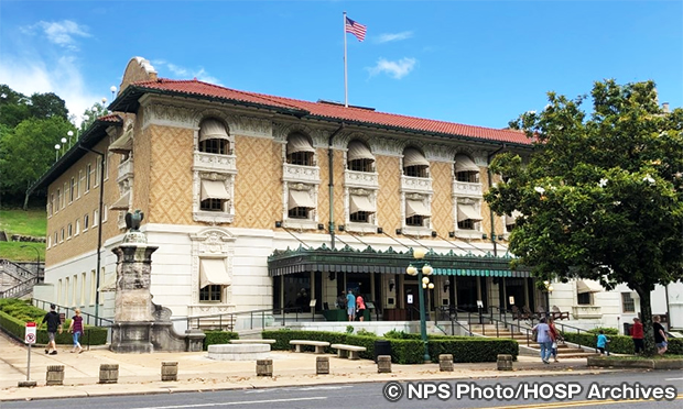 フォーダイス・バスハウス ビジターセンター Fordyce Bathhouse Visitor Center