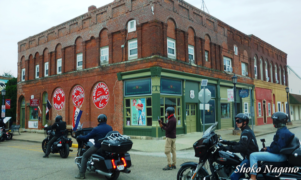 マフラー・マンの街　イリノイ州アトランタ