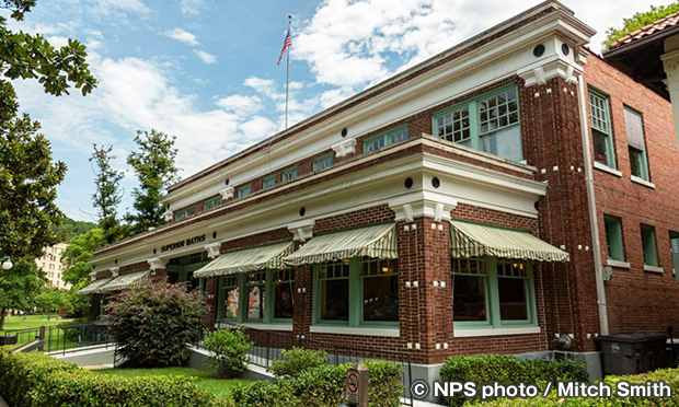 スペリオル浴場 Superior Bathhouse