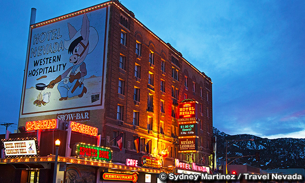 ホテルネバダ ＆ ギャンブリングホール　Hotel Nevada & Gambling Hall