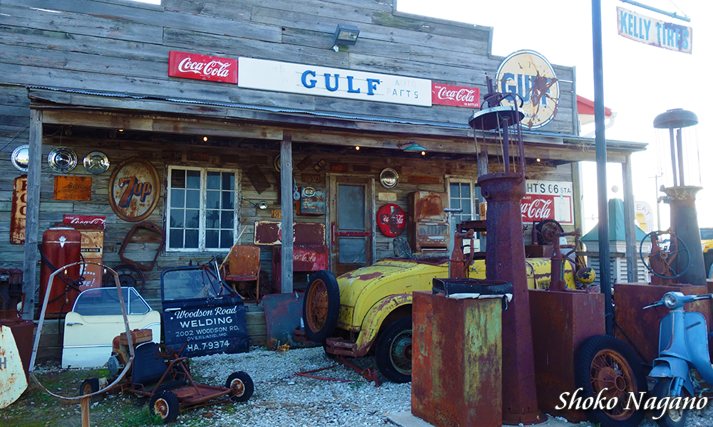 モーターヘッズ・バー＆グリル