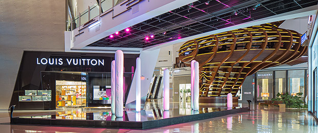 ザ・ショップス・アット・クリスタルズ　The Shops at Crystals