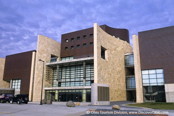 国立地下鉄道自由センター