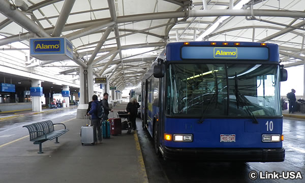 レンタカーをピックアップ