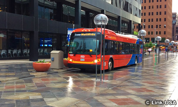 16thストリートモール