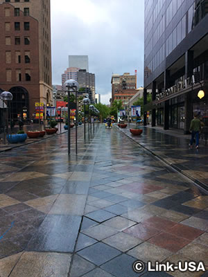 16thストリートモール