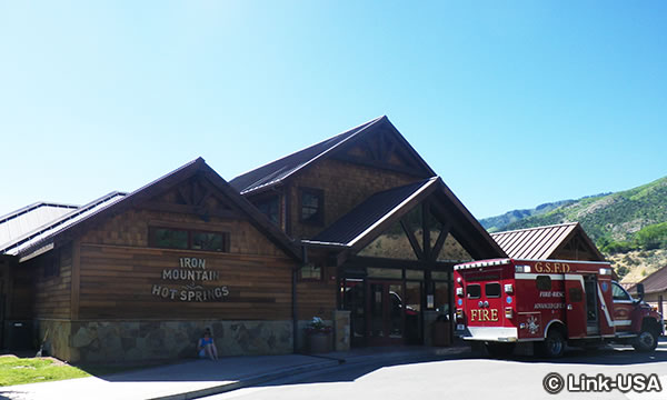 アイアンマウンテン ホットスプリングス　Iron Mountain Hot Springs