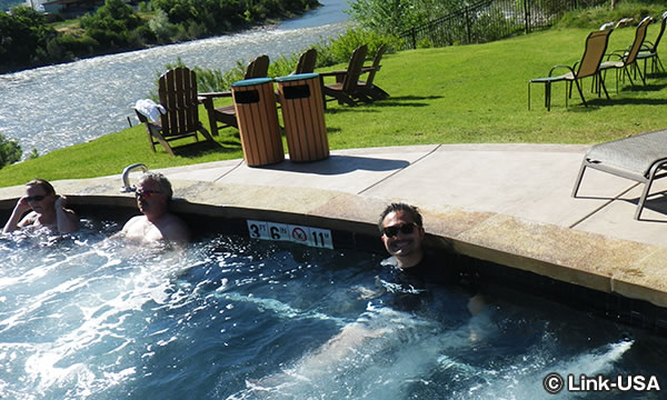 アイアンマウンテン ホットスプリングス　Iron Mountain Hot Springs