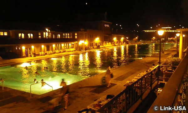 グレンウッド・ホットスプリングス・プール　Glenwood Hot Springs Pool