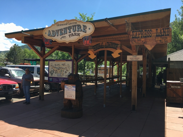 グレンウッドカヴァーンズアドベンチャーパーク Glenwood Caverns Adventure Park