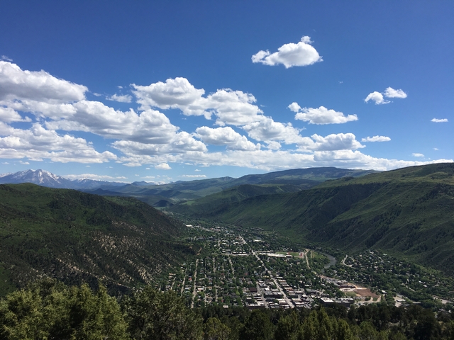 アメリカで最も楽しい町グレンウッドスプリングス