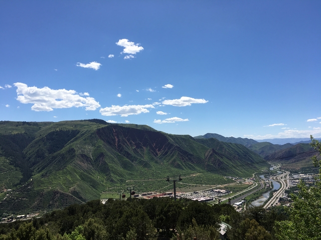 アメリカで最も楽しい町グレンウッドスプリングス