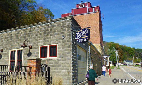 歴史的なポトシ ブリュワリーで昼食