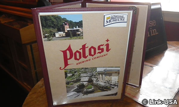 歴史的なポトシ ブリュワリーで昼食