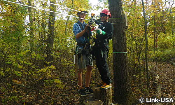 LonghollowでZipline