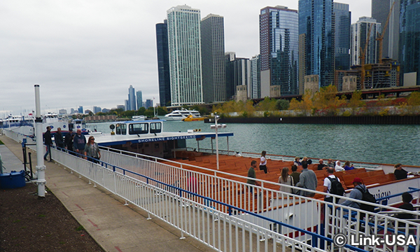 シカゴ 建物見学クルーズ
