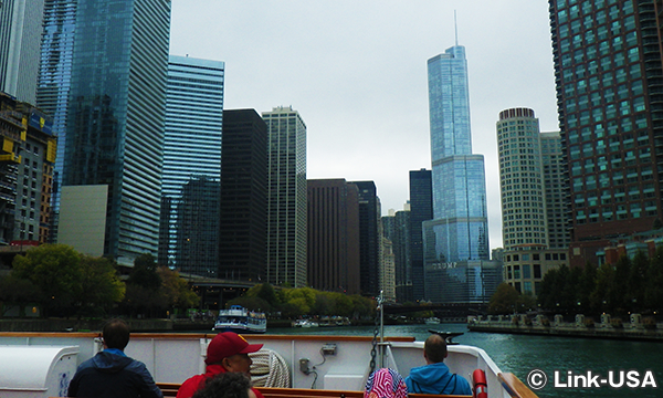 シカゴ 建物見学クルーズ