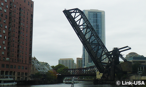 シカゴ 建物見学クルーズ