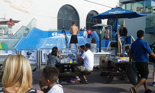 ミッションビーチ　Mission Beach