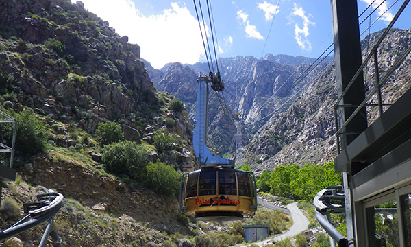 パームスプリングス・エリアル・トラムウェイ　Palm Springs Aerial Tramway