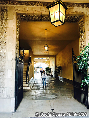 スペインを彷彿する町サンタ・バーバラ