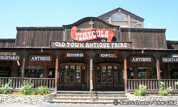 テメキュラのアンティークショップ