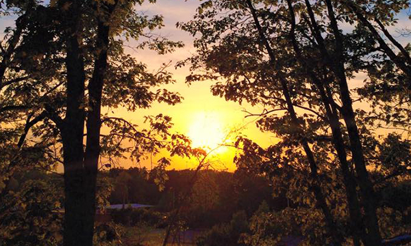 見上げる空にはアメリカの月