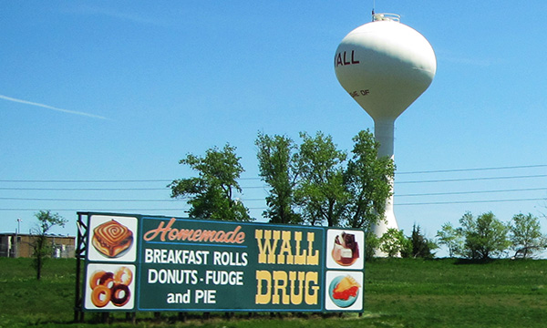 ウォール・ドラッグストア